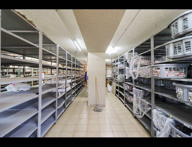 2,266M² BUILDING FOR SALE IN DEVLAND